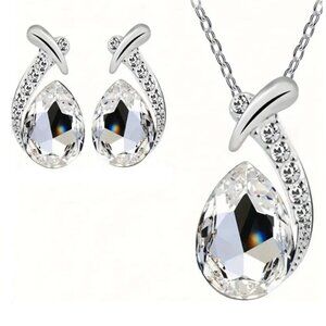 Exquisite 925 Sterling Silver Teardrop Necklace & Matching Earrings Jewelry Set